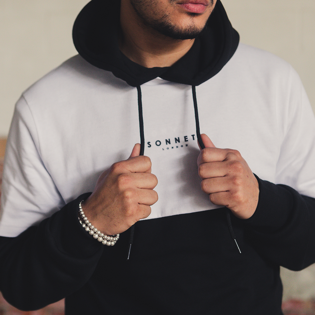FinishLine's tweet photo. #Sonneti has you covered with some Fall 🔥. 

Check out the latest from abroad. https://t.co/xVkGB11QEs https://t.co/u6sDH38kAp