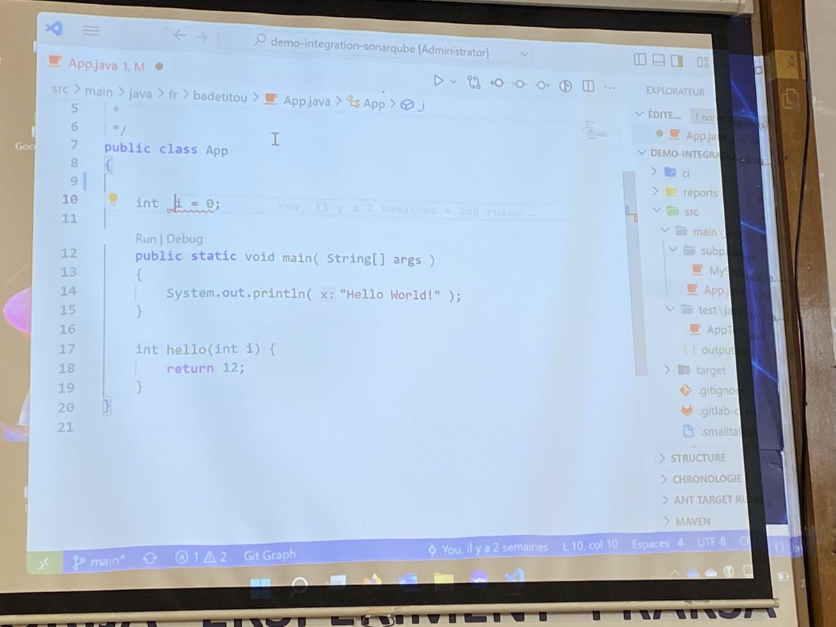 StOnSoftware's tweet photo. Analyzing java code and providing failure information back to the java editor from Moose @badetitou, #ShowUsYourProjects #esug22 https://t.co/LNG1GjV90o