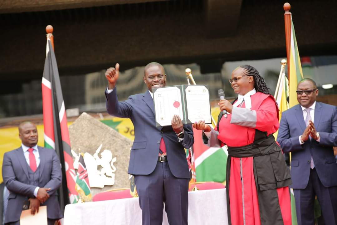 JNjorogeMuchiri's tweet photo. Finally! We took the oath of office to serve the people of Nairobi.
So help us God!!
@SakajaJohnson https://t.co/KKHzkY3rje