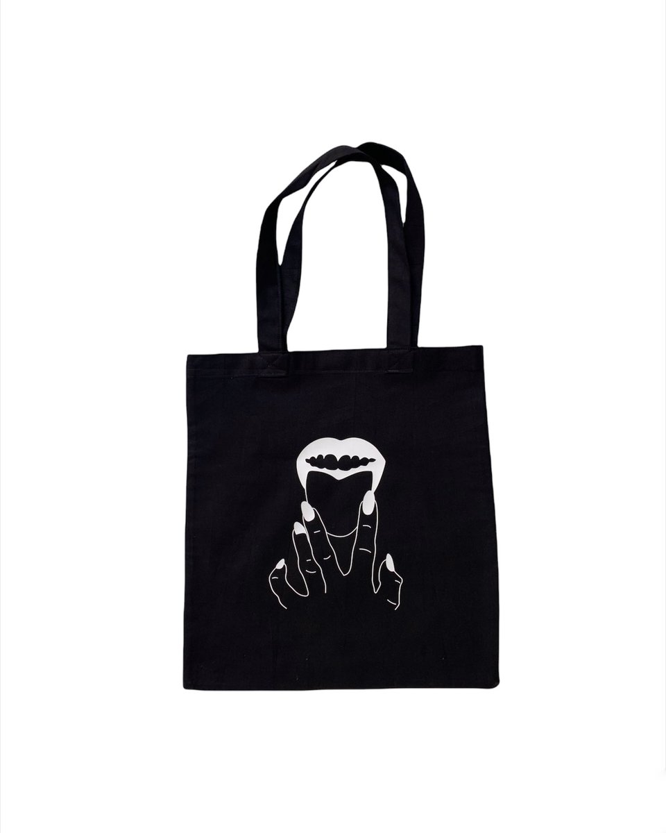 munieeerah's tweet photo. @mrmacaroni Hi i make satin 2 pieces and tote bags shop @seventy2studios https://t.co/1xle1htpoq