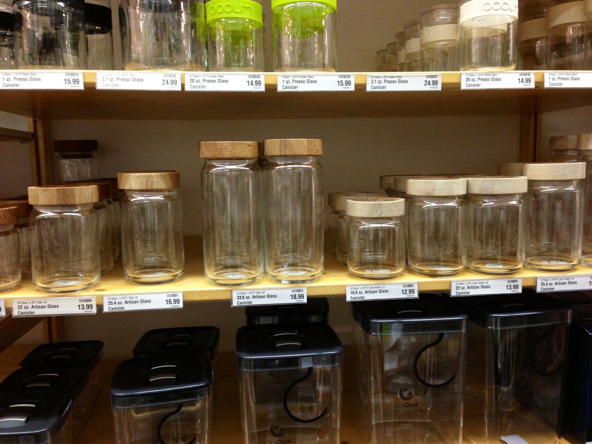 atdanwhite's tweet photo. Is there anything more calming than The Container Store? https://t.co/YPxEBp2DKz