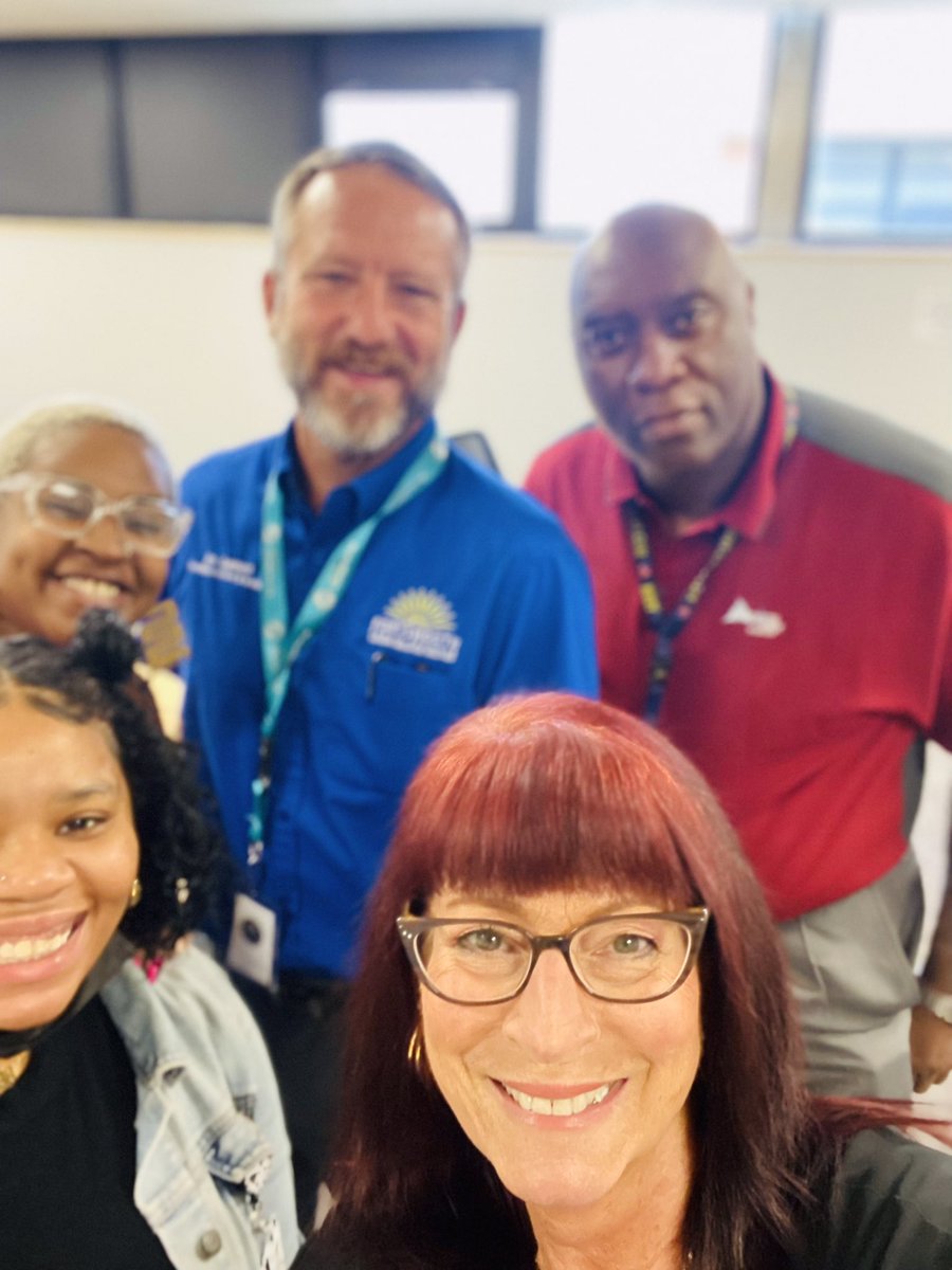 BethMills02's tweet photo. Come on out to our Auxiliary Application Day! We are here to help! @HR_PPS #PPSShines https://t.co/PMWxrpDFWC