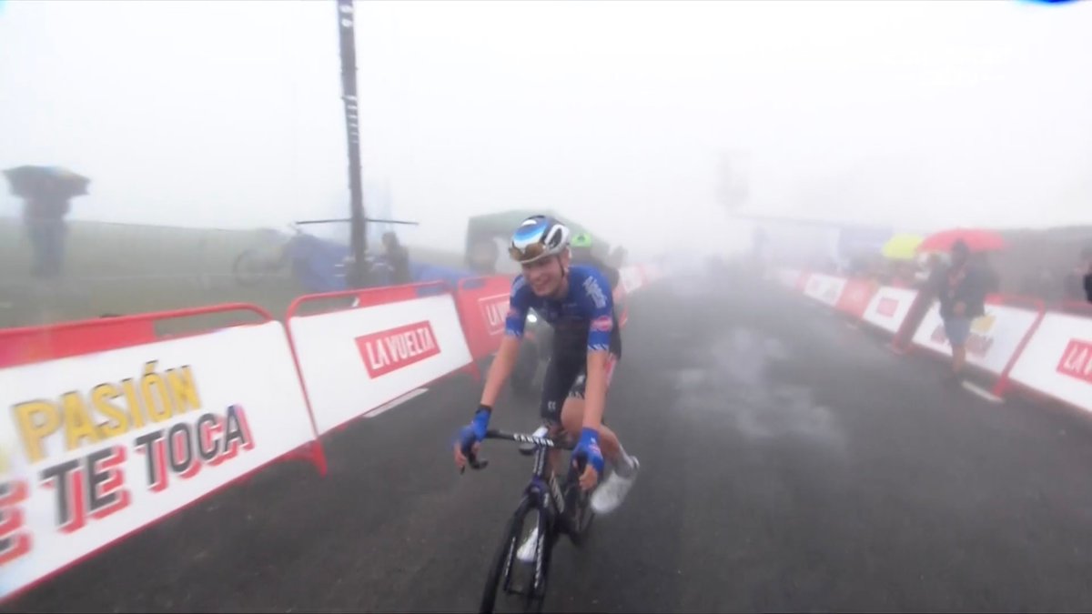 #LaVuelta22 

For those who couldn't see him cross the finish line, <a href="/JayVine3/">Jay_Vine</a> has indeed won a mountain stage at <a href="/lavuelta/">La Vuelta</a>! What a huge ride! #GetWreckedJay 

📸 @eurosport