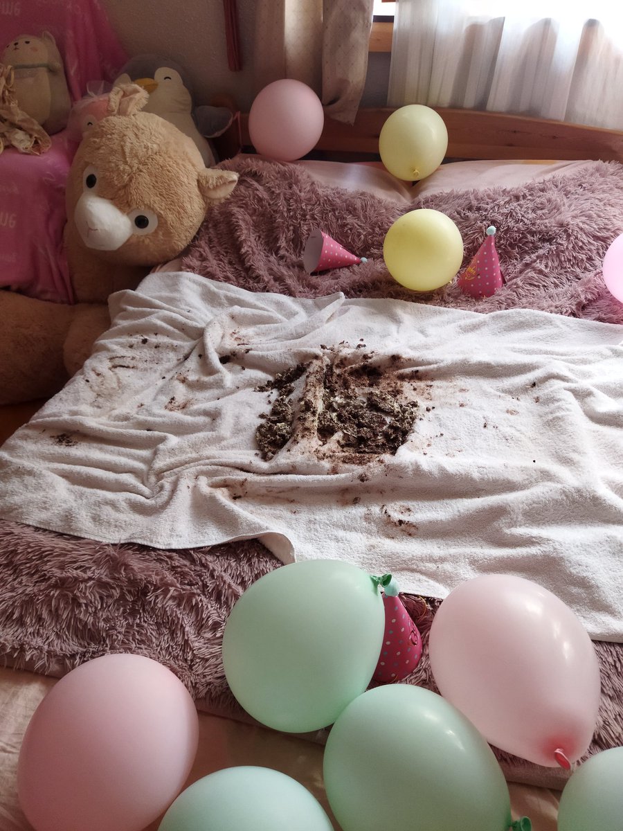 Weeelll I guess I need a new towel 😆
Also I can't wait to post these photos 😍 amd videos 😈

Huge thank you for all the hard, but fun work with <a href="/twistedphotos/">Twisted Photos</a> 🥰

#photoshoot #photography #balloon #birthday #foodphotography #foodporn #messy #busty #birthdaygirl #goddess #cake