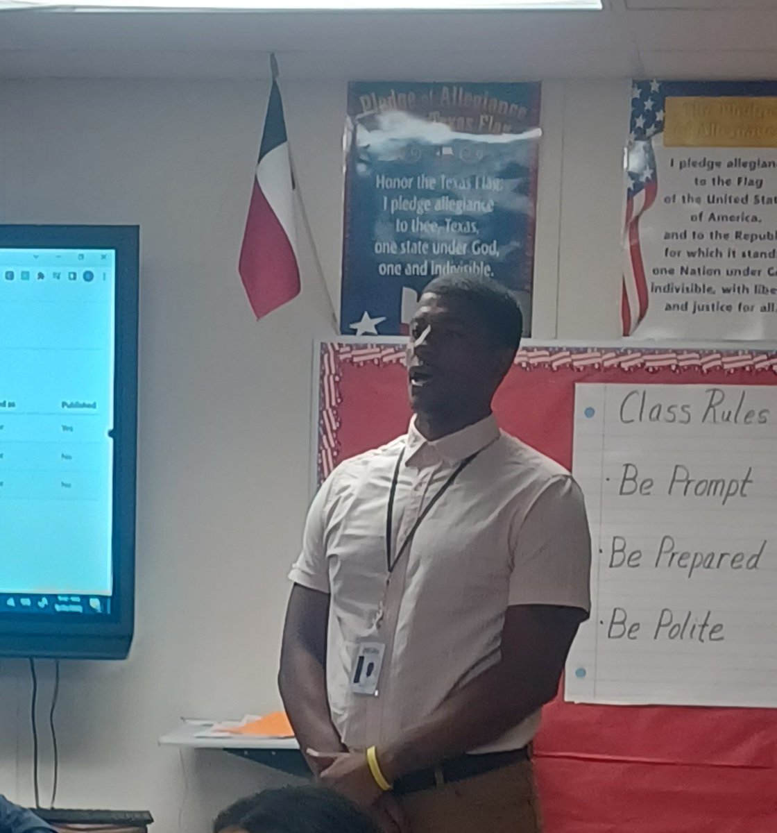 kimseiley's tweet photo. WJH teacher Mr. Blair is empowering his students everyday with daily affirmations as he greets them at his door. Way to hustle hard with heart.
#WJHHustleHard #WISDGreatness  #wallersocialstudies #bestdepartmentever https://t.co/jaNrPogvpz