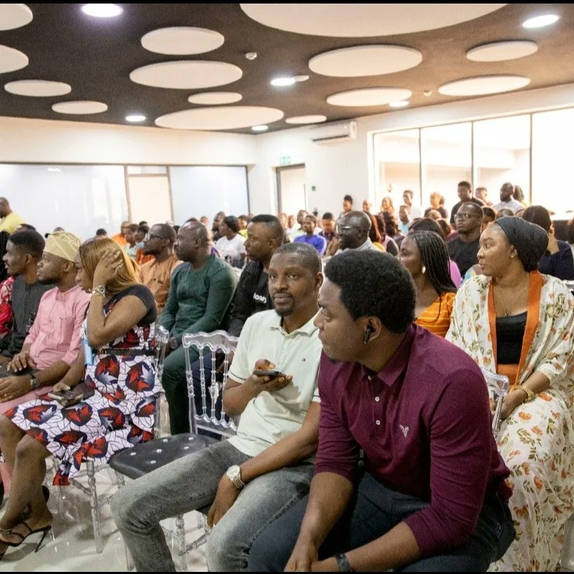Zedcrest_'s tweet photo. Sneak peek of Zedcrest Q3 town hall meeting.
It was an interactive event packaged with lots of fun, and refreshment. ππ’πΉ
#HumansofZedcrest
#ZedcrestGroup https://t.co/7huc2F55Sa