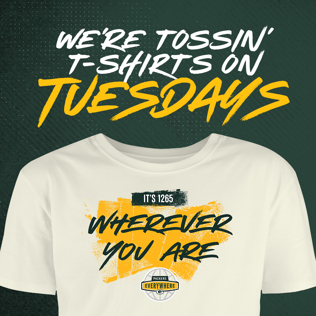 packeverywhere's tweet photo. It's ⏰ to toss some 👕! 

Follow us and RT this tweet for your chance to win a #PackEverywhere t-shirt! 🙌

Official Rules ➡️ https://t.co/kQMdcGiDM6 https://t.co/z6sKfm9Rhu