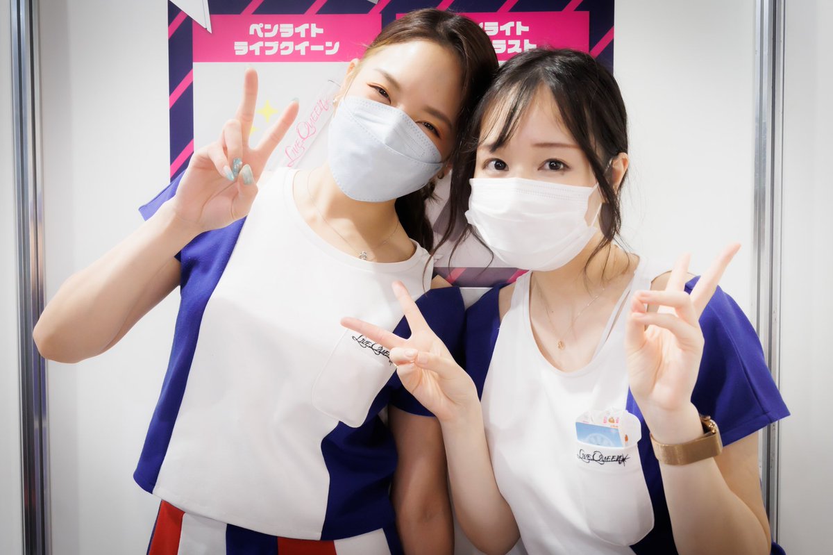 joverjover's tweet photo. 軽辺真央さん(@Mao_Karube )
一日目だったので同期の藤本なつ美さんは不在でしたが、9代目もまた濃い付き合いだったなあと。
京都大会でのお二方とのチャレマからですから。
また奈良撮影の際に!
仲良しな茜さやさん(@sayahana1 )との2ショもこちらで。
#ダーツ祭り
#ライブクイーン
#LiveQueen https://t.co/ZT7gvT0Aek