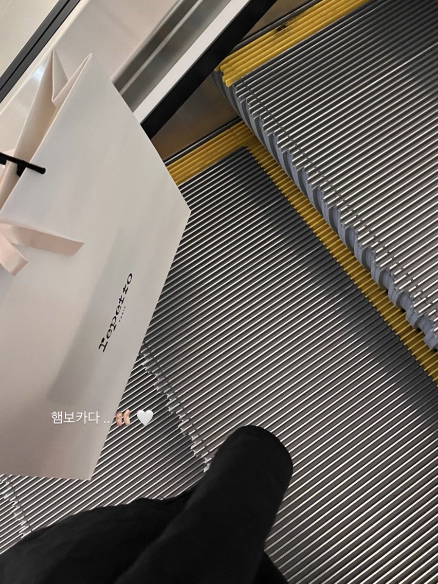 aoiunn's tweet photo. 레페토 쭈아 .. 🎀🤍 https://t.co/207CJzYvIq