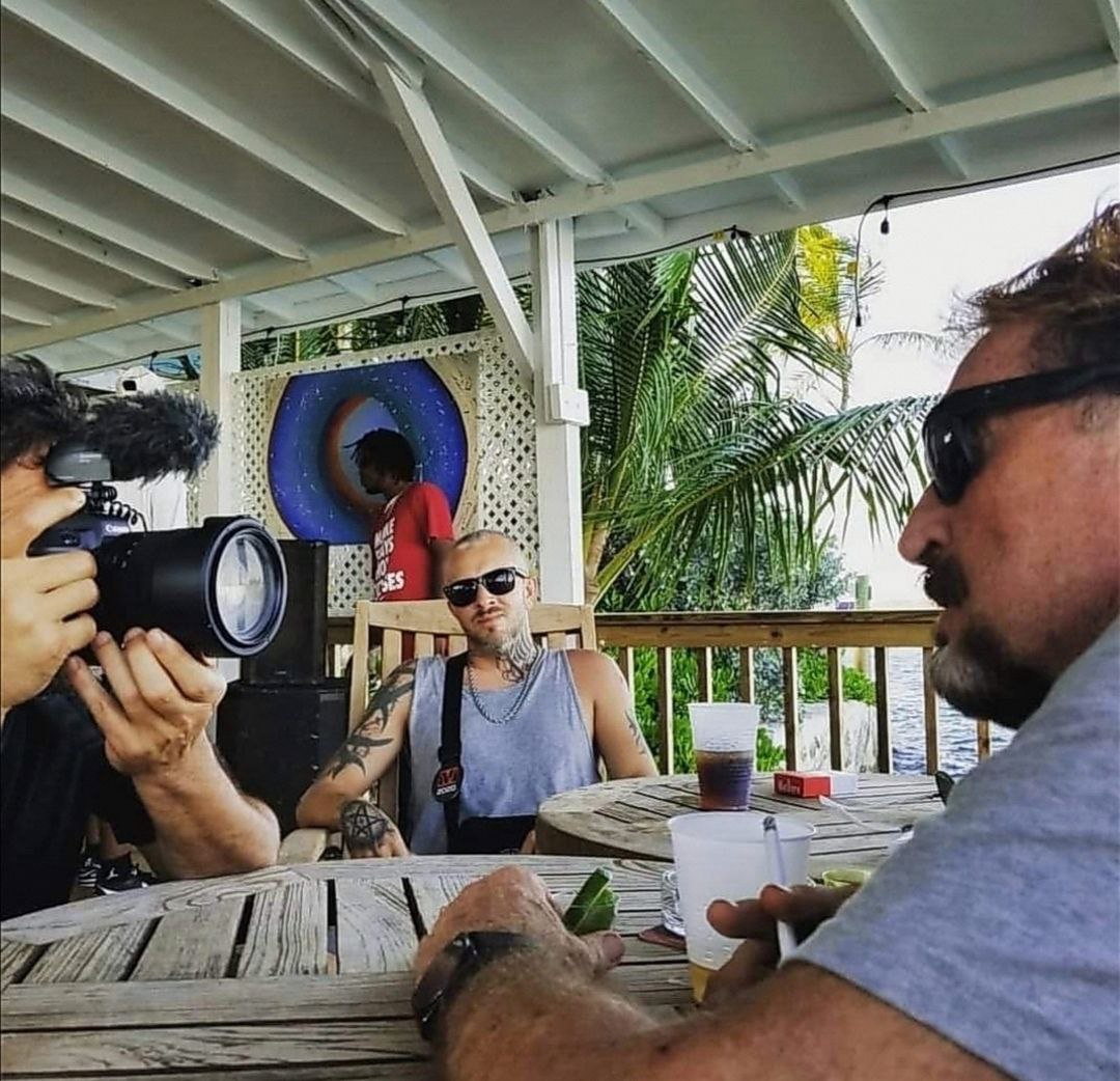 TokenWhackd's tweet image. 🚨AMA Announcement🚨

Live QnA with @BossGhost_

Founder of @whiterabbitnft_
&amp;amp;
Featured in John McAfee Netflix Doc #RunningWithTheDevil

- Starts-
🔥 Tonight @ 6PM UTC 🔥

Dont miss it, join the community on Telegram: t.me/WHACKDByMcAfee…

#LegendsNeverDie #JohnMcAfee