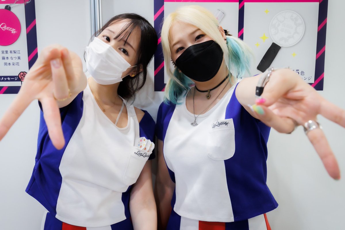joverjover's tweet photo. 現像追いついてないですが、明日も頑張って掲載できればなという願望。
予告編みたいだけども、茜さやさんと辻はるかさんの2ショ。
#ダーツ祭り
#ライブクイーン
#LiveQueen https://t.co/XRvUJWeN8y