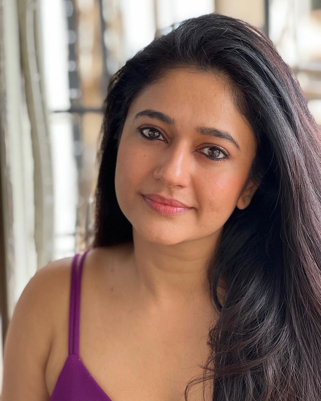 poonam-bajwa-on-twitter-poonambajwa-justlookingatyou-https