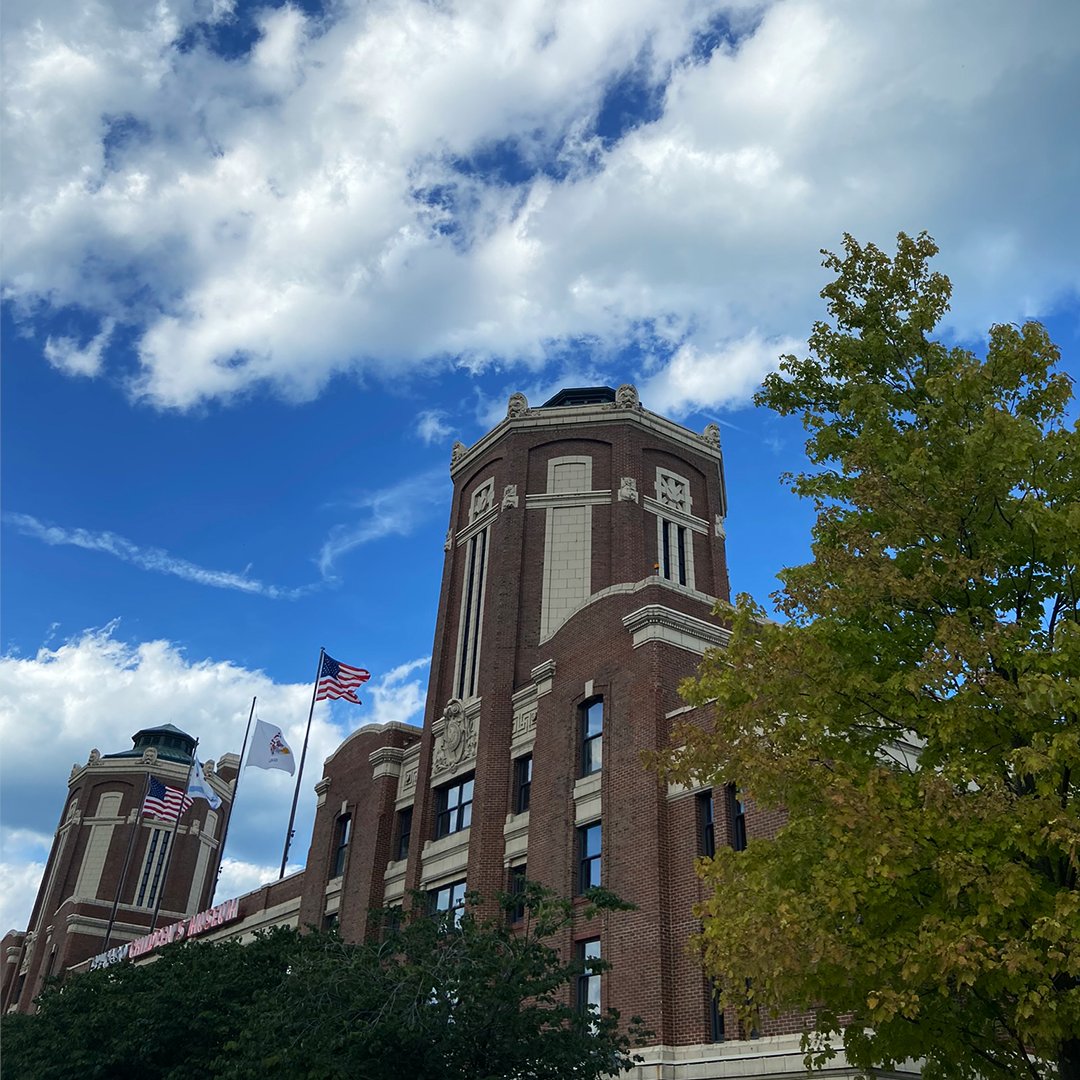 This tower used to hold big water tanks for Navy Pier!

The tanks have since gone, leaving these open towers. The team is currently cleaning it up and tuckpointing the interior brick.

#turnerconstruction #buildwithturner #construction #chicagoconstruction #navypier #tuckpointing