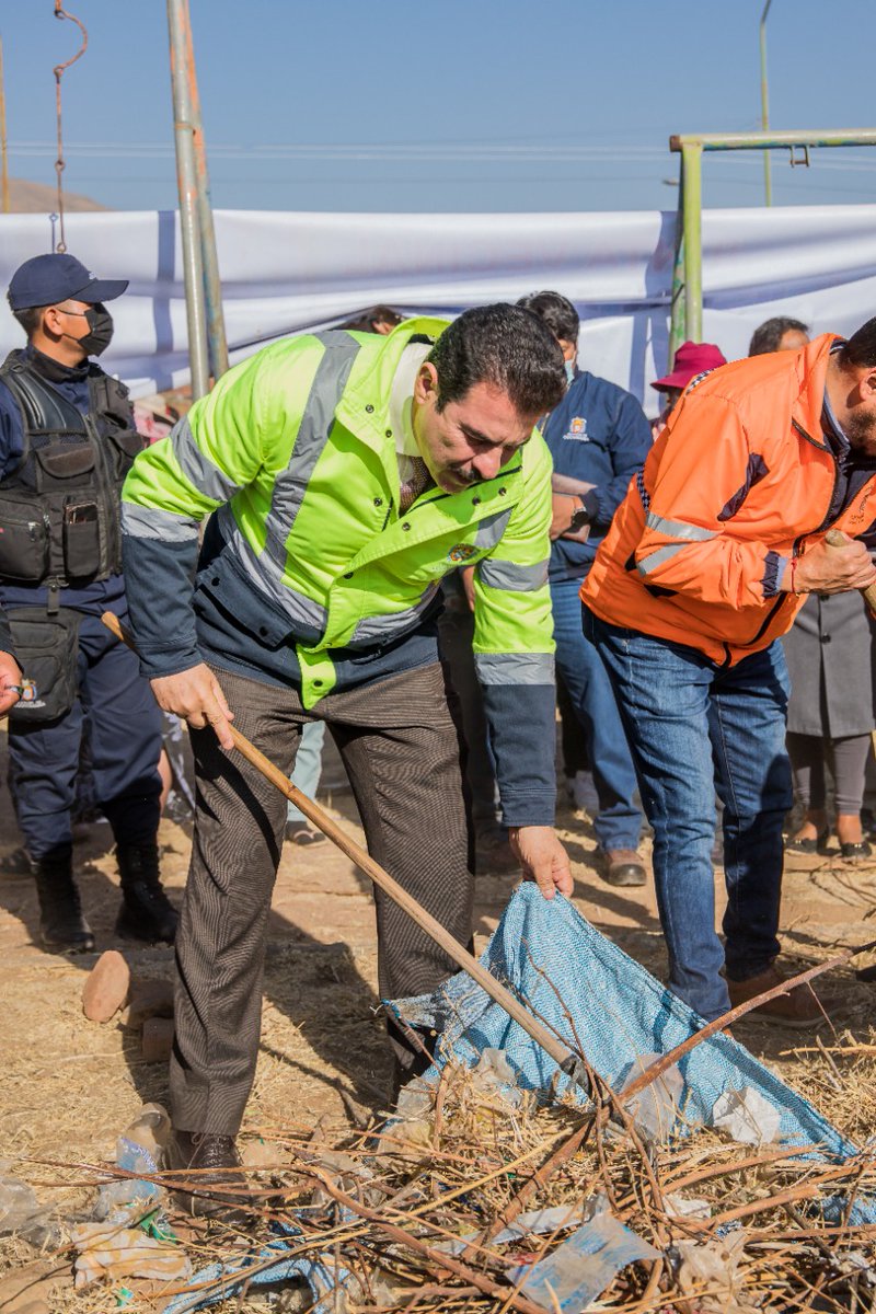 ManfredBolivia's tweet photo. Iniciamos las jornadas de limpieza en nuestra #Llajta, comenzando con la Mancomunidad Pucara Grande en el distrito 9; estamos a una semana de recibir #septiembre, mes de #Cochabamba y queremos que toda la ciudad luzca radiante y siga siendo la ciudad más limpia de #Bolivia. https://t.co/yn5aqH78OJ