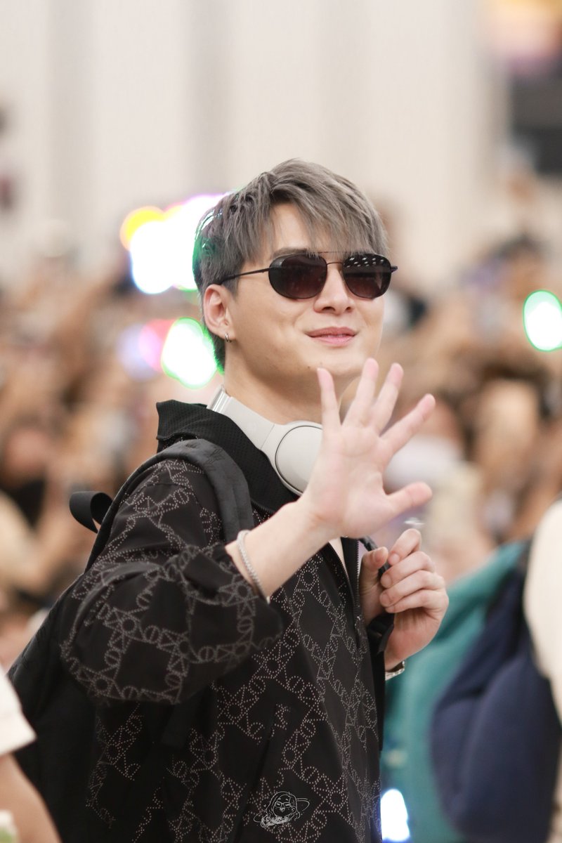 justtan_s's tweet photo. น้องฉัมขวบ🥺🫶
@kristtps 
#KristPerawat #GMMTVreadyforJapanD2
#justtanpixz https://t.co/8q4s8SOD5c