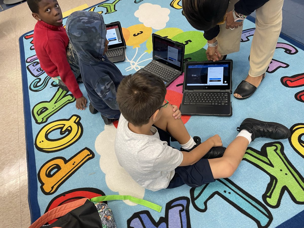 ksuITerin's tweet photo. Learning can happen in so many ways in the Activity Learning Lab @HopeHillElem @AdobeExpress #NewYouIn22 challenge. Thank you @APSITFelisa @APSInstructTech @ahrosser @apsupdate @apsitnatasha @APSacademics #APSacademics #APSITInspires https://t.co/nhoNdQiWjd