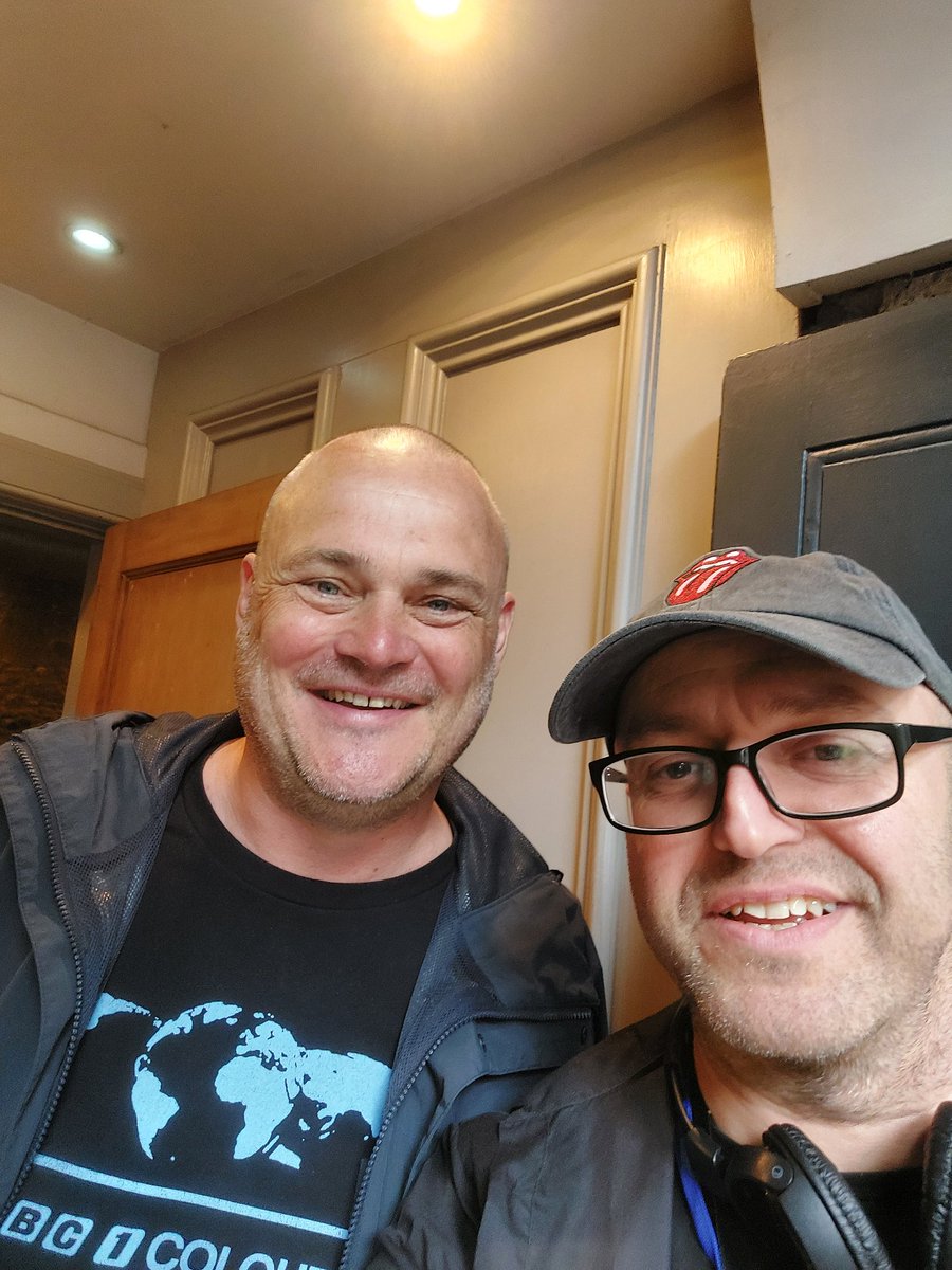 Great to bump into Al Murray pre-show and totally agree it's a really funny and interesting story of a 90s rock star wannabee managed by Ricky Gervais. And apparently Al did a gig where he supported Andy's band around the time! Go see the show if at #EdFringe2022 @Justthetonic https://t.co/PHqnzKXhD8 https://t.co/EflmFKJhwL
