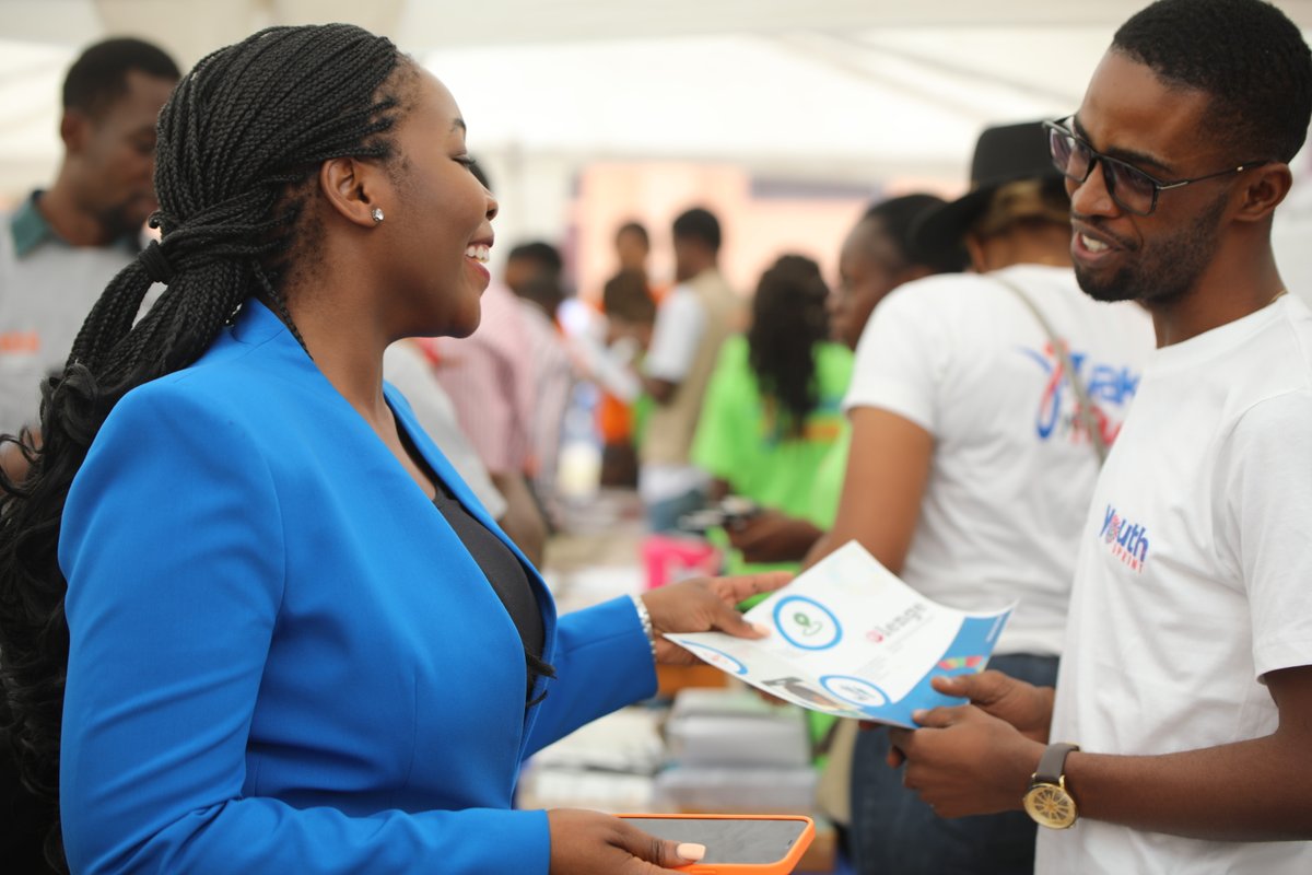 MakokiYaMwasi's tweet photo. 📣Célébration #JIJ2022 : A travers leurs stands d'exposition, les organisations membres du mouvement @YouthSprint qui tous travaillent pour le #DSSR, ont exposé les résultats de leur travail dans la communauté. 💪 @IpasOrg  @SwedeninDRCongo @NLkinbrazza @JeunesseCN_RDC https://t.co/MY7W6Skv88