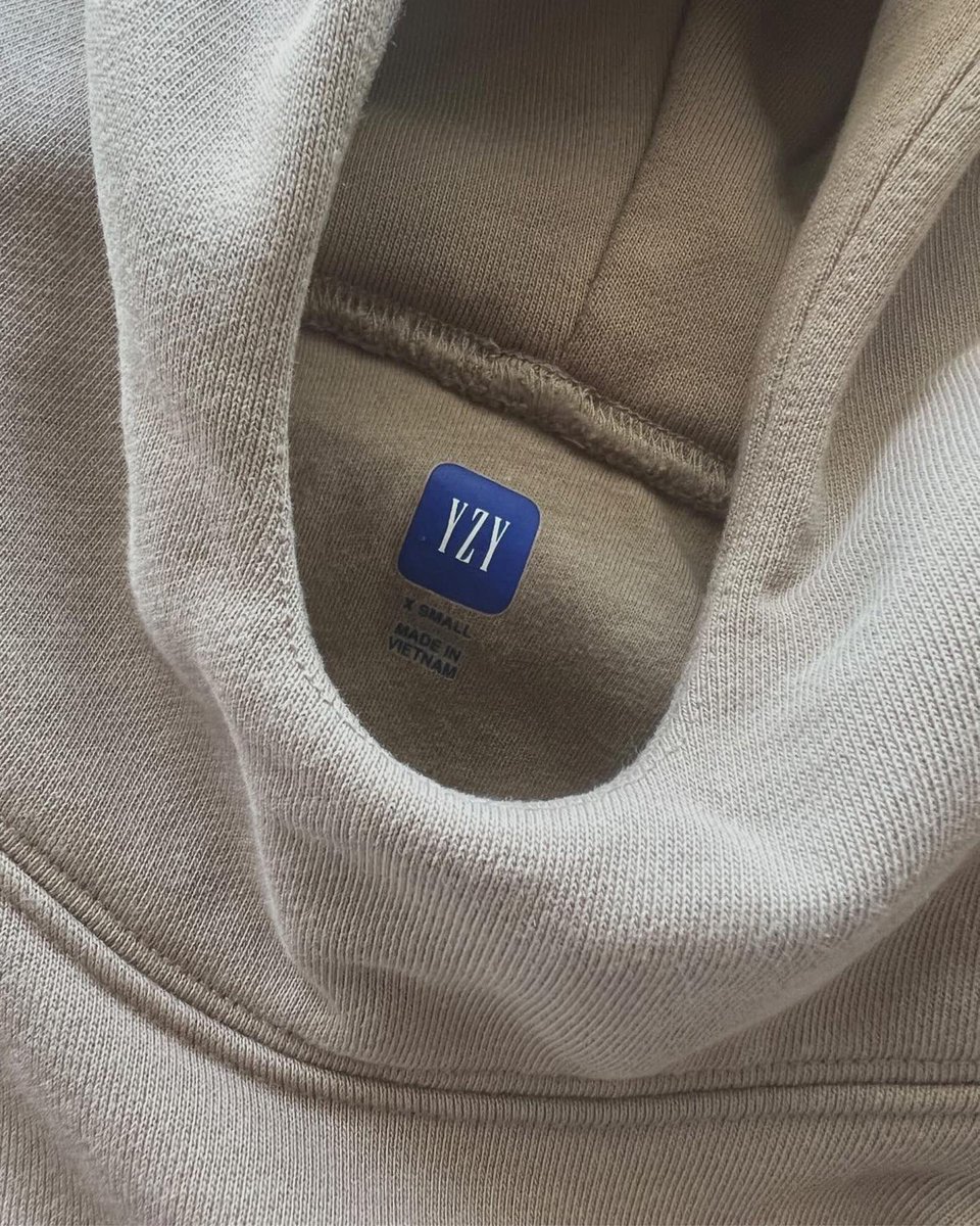 YEEZY GAP on X: YZY GAP DOVE HOODIE 🕊🕊 ENGINEERED BY BALENCIAGA  https://t.co/Eee5r1BkVZ / X