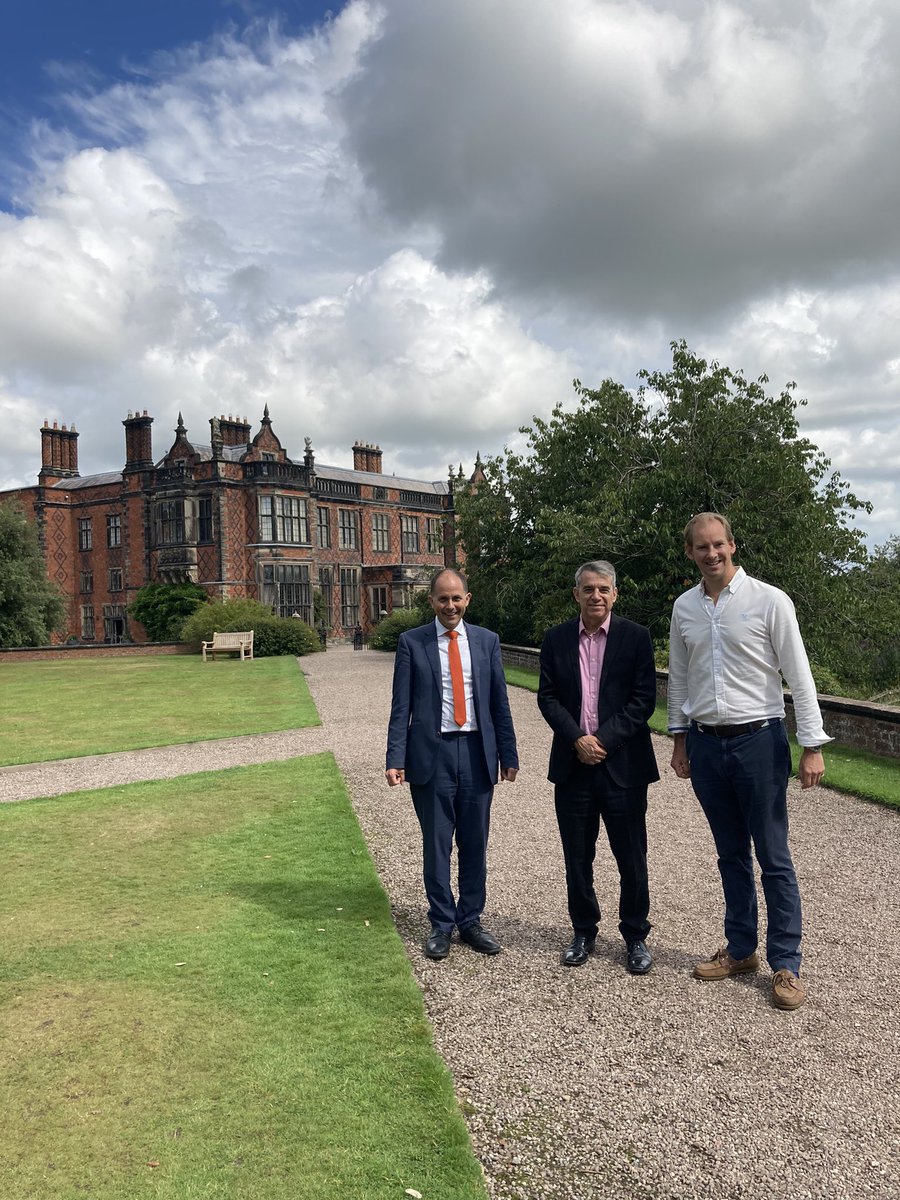 Ben_CowellDG's tweet photo. Superb to welcome Shadow Heritage Minister @JeffSmithetc to @ArleyHall today, to meet with owner Rowland Flower. A truly amazing and very busy place - with an excellent and hard-working team. The view from the roof was a special treat.@Historic_Houses https://t.co/3oORpSyQfX
