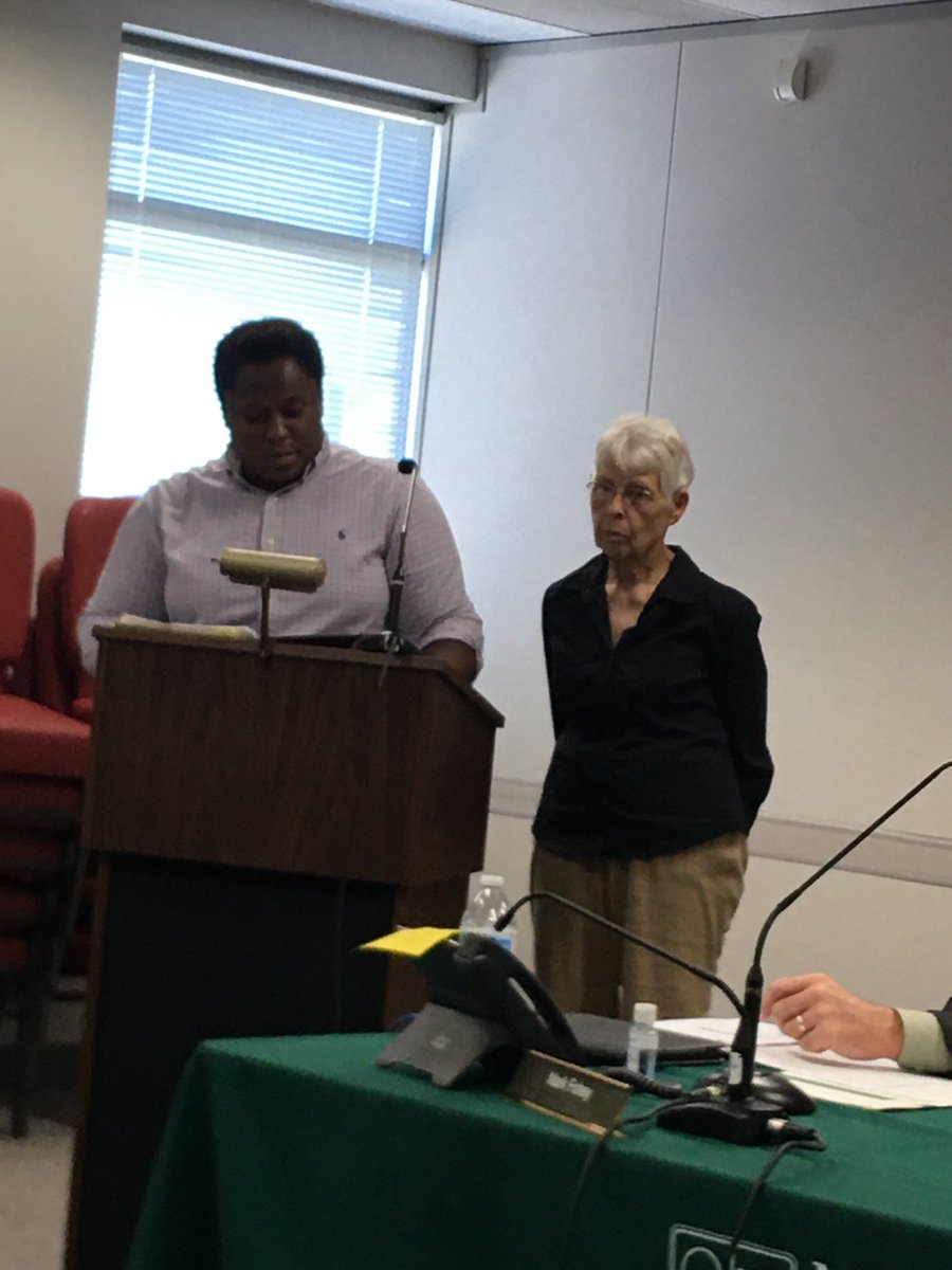 j_mo4justice's tweet photo. DeAndress Green and Ginny Schrappen are presenting the ⁦@MCUStLouis⁩ air permit reform petition to #MDNR now! https://t.co/MKClwhmokn
