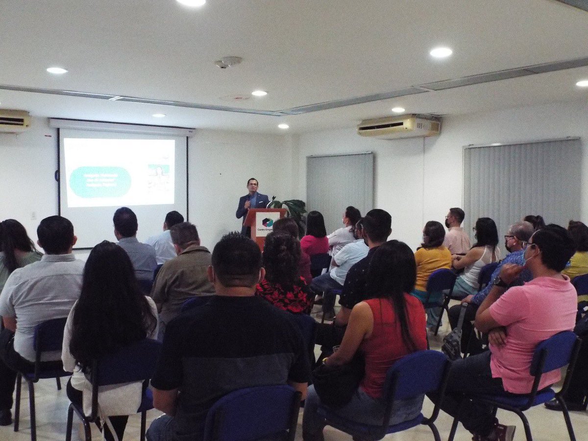COANECHOFICIAL's tweet photo. Agradecemos al Dr. Mario Ernesto Velazco Gutiérrez por compartir con todos nosotros acerca de la « Seguridad perioperatoria en cirugía plástica » en nuestra reciente sesión. 

Muy interesante e importante tema👏🏼 https://t.co/iKXVDJU95U