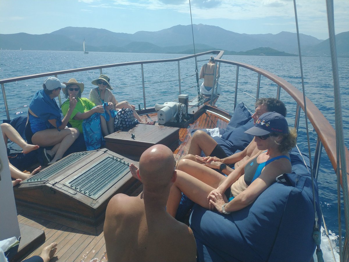Relaxing inbetween swims is always essential 🙌🏻

#swimmingabroad #swimmingholidays #swimmingingreece #openwaterswimmer #swimmingcommunity #greekislands #summer2022 #openwaterswimming #greece #greekholidays #summerholidayfun