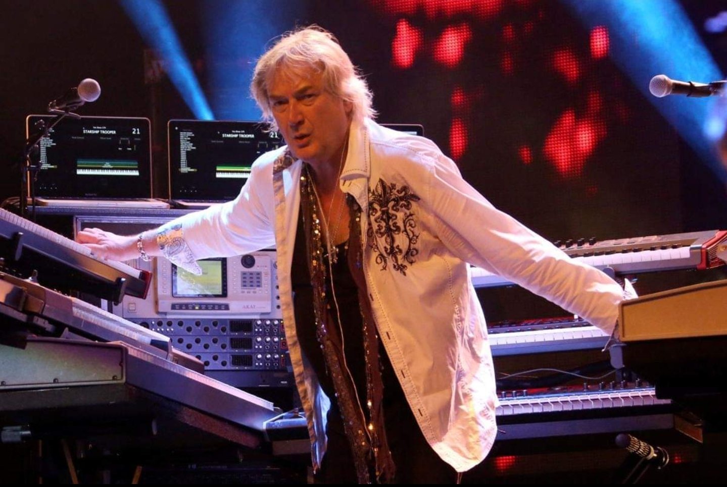 Happy 70th birthday to the great composer. keyboardist and friend Geoff Downes       