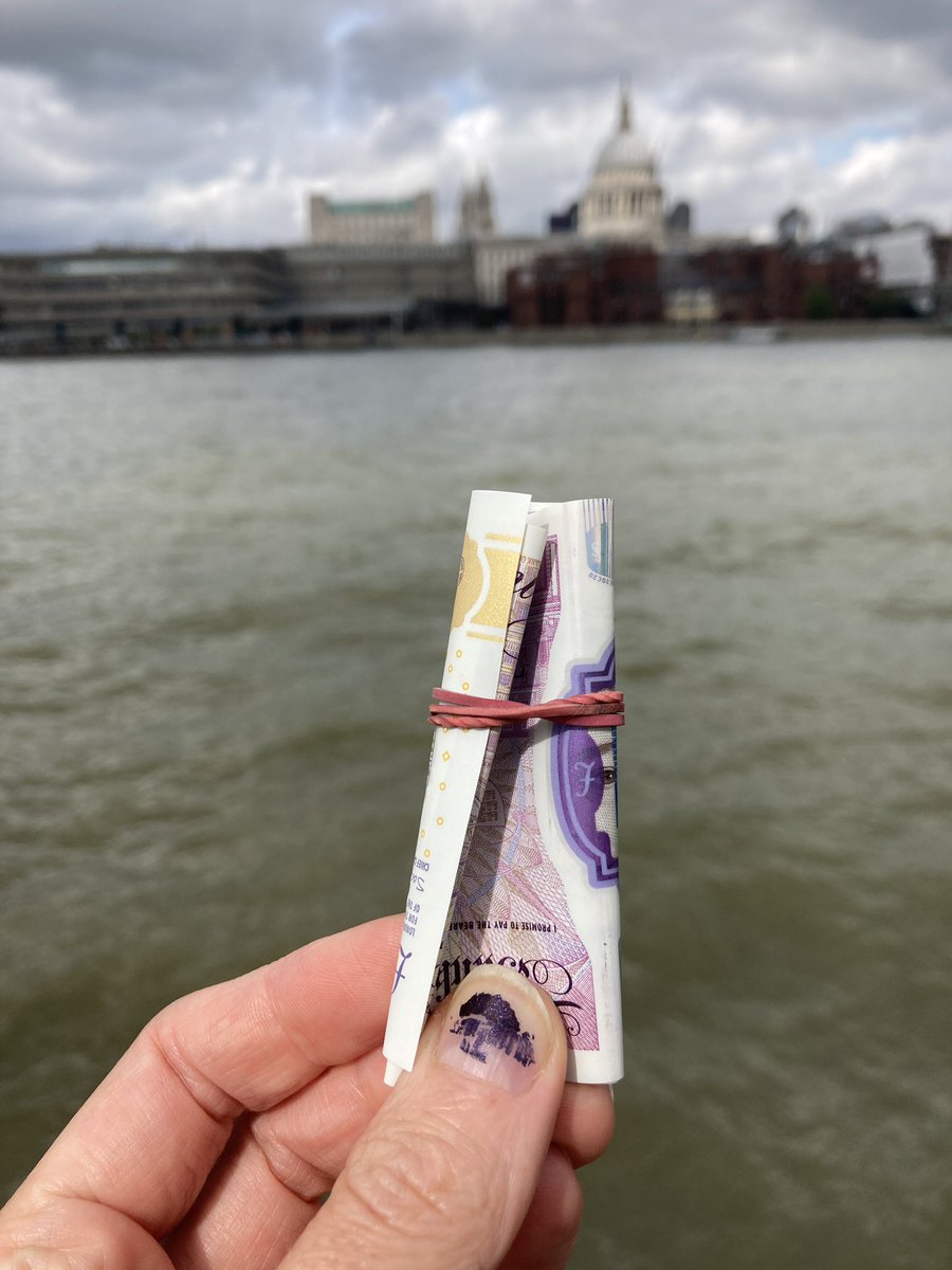 elly_clarke's tweet photo. Desperately Delicious Dirty Data Dealings atop @Tate mod - with Mo White and @_Sergina
#DirtyData #Sergina #SellingData
#Investment #LimitedEdition #ArtForSale #DataForSale https://t.co/z4G2grhMPN