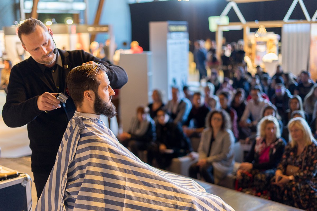 HairProjectXpo's tweet photo. Nieuw: de ‘barber battle’ i.s.m Babyliss Pro. 
Op de barber stage’ ligt de focus op herencoupes en barber technieken.

Benieuwd naar de rest van de programmatie?  
Wees erbij!  

https://t.co/qY3DXibn2W https://t.co/9WYFPSuOjJ