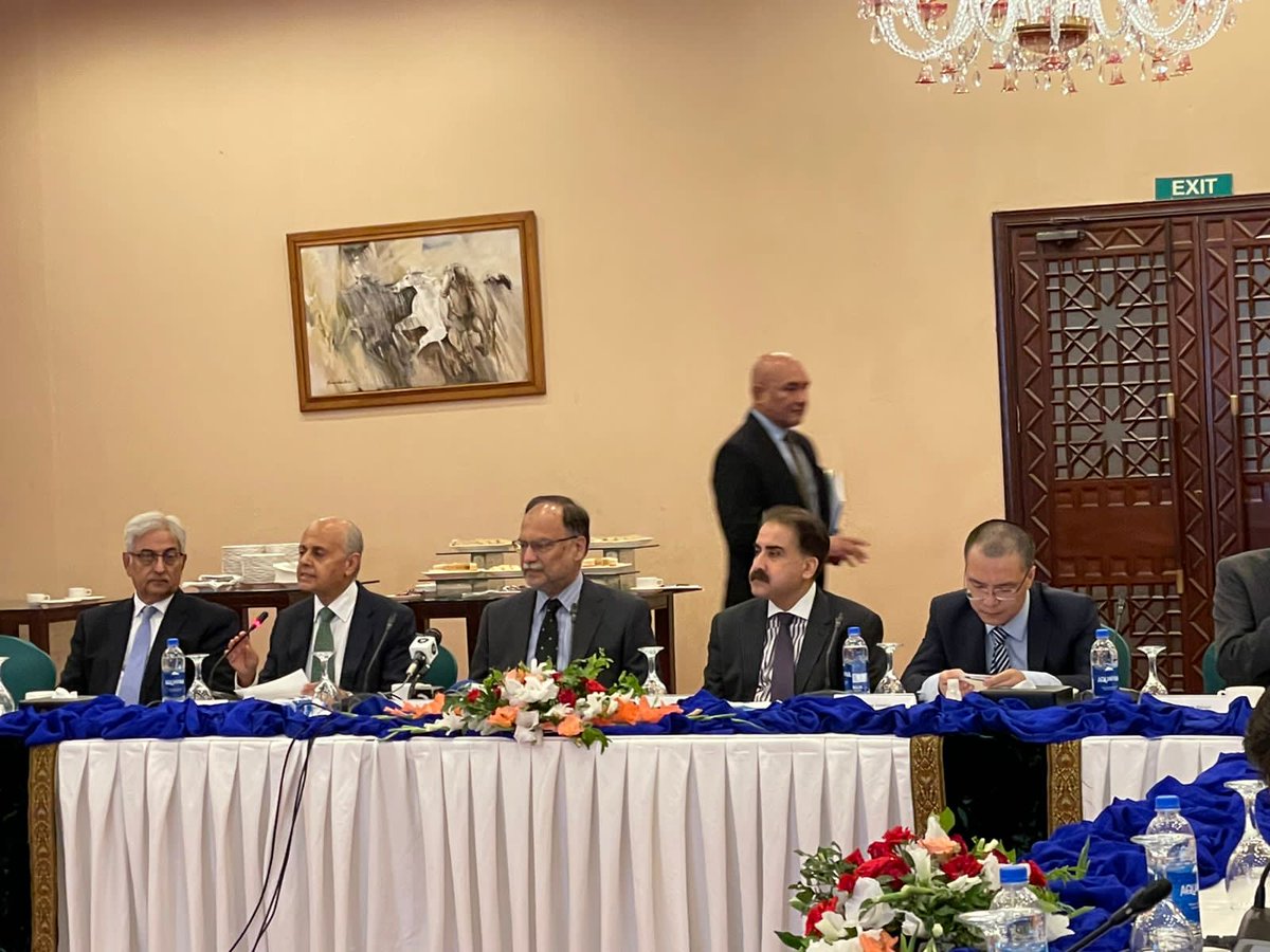 investinpak's tweet photo. Launch ceremony of Pakistan Business Council Report “CATALYZING PRIVATE INVESTMENT IN PAKISTAN: LEVERAGING THE CPEC OPPORTUNITY” was held in Serena Hotel Ibd. Minister of Planning, Development &amp; Special Initiatives @betterpakistan attended the event as Chief Guest. https://t.co/u1LCMfdVwH