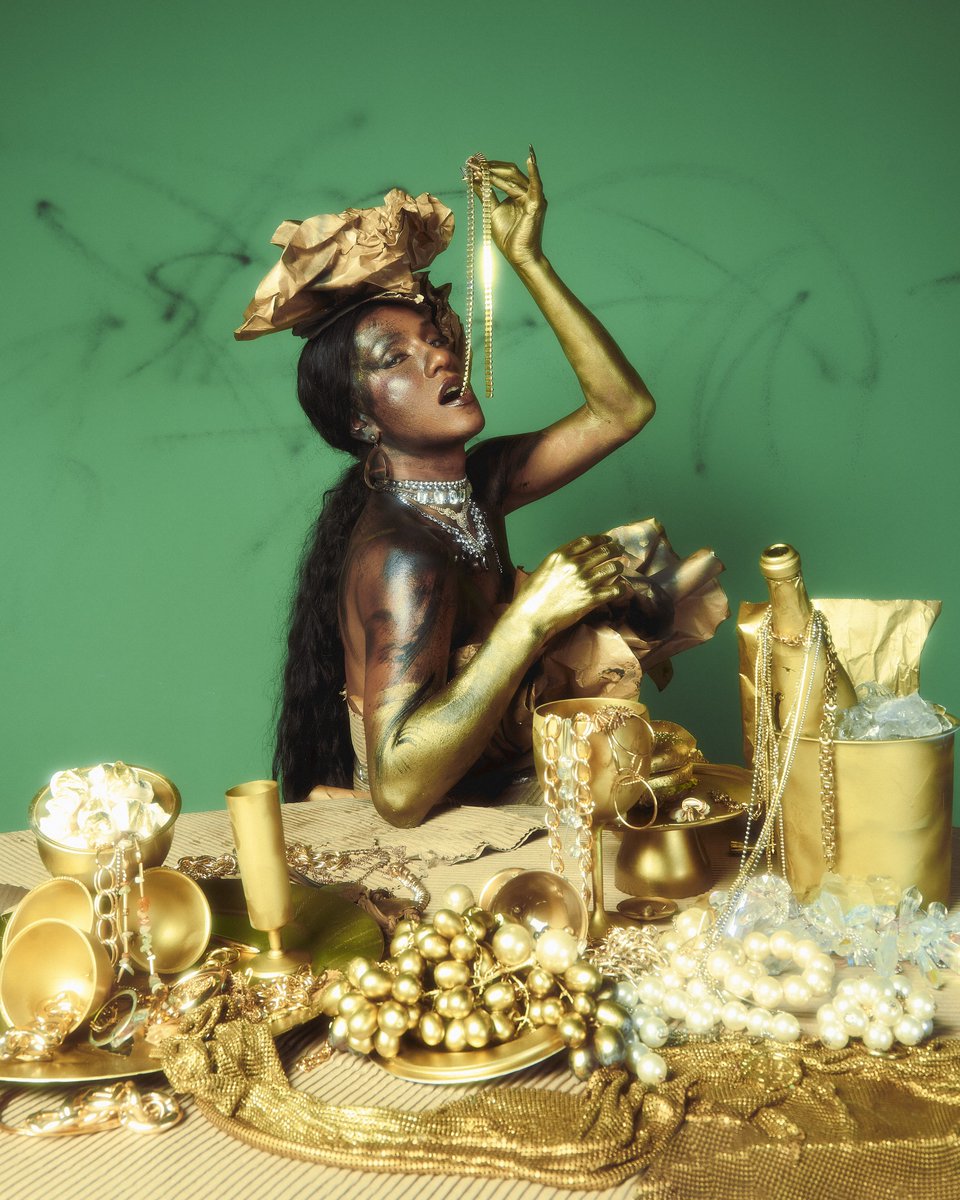 GUDELGAD0's tweet photo. Danna Lisboa em visual para o EP LI$HO fotografada por mim com direção criativa, direção de arte, styling e beleza por Alma Negrot https://t.co/ibRYoPIDEw