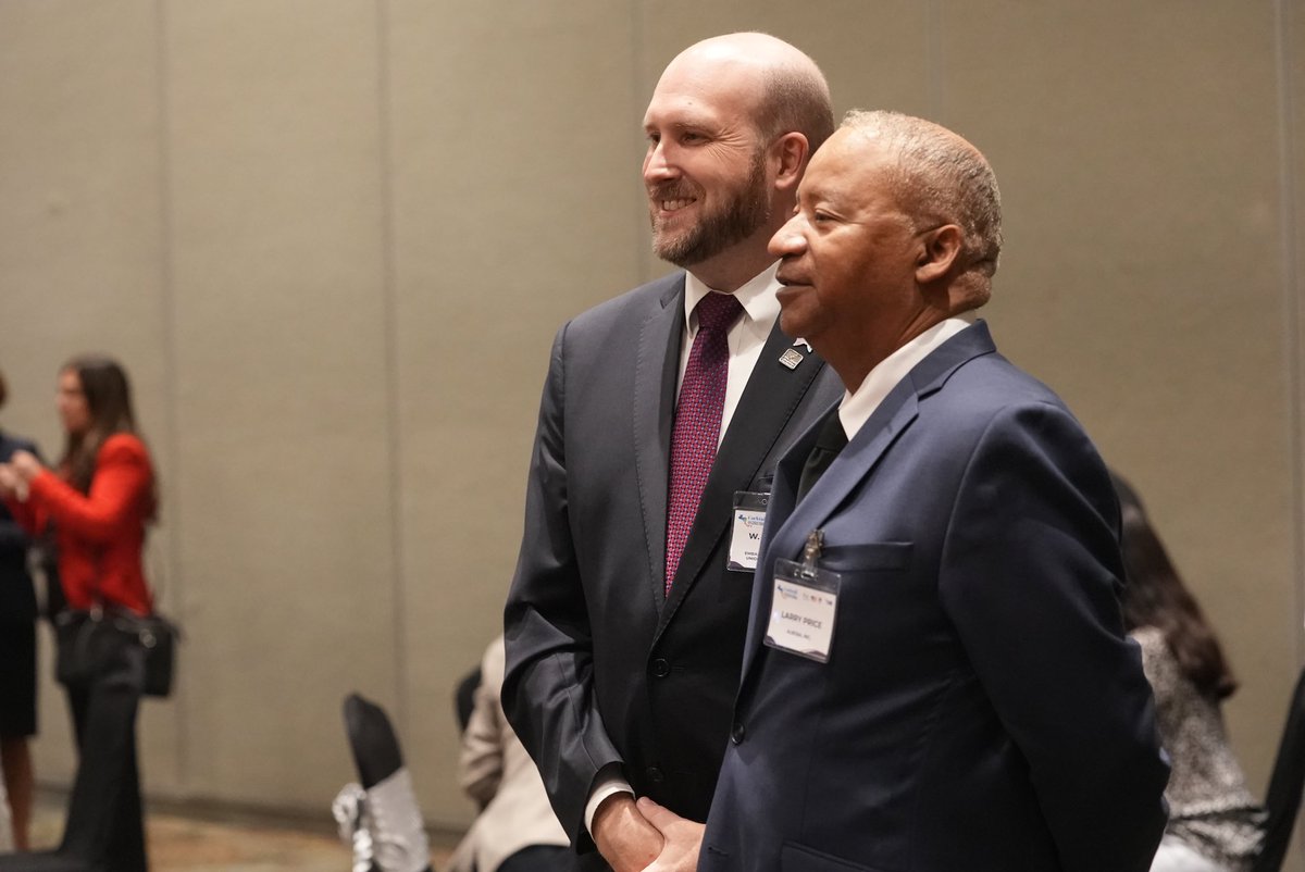 #EmbPopp dio la bienvenida a 10 empresas🇺🇸 que visitan #GUA como parte #CSTradeAmericas y agradeció interés x incluir sus productos y servicios en el país x medio #Export2CA. Destacó #GUA como aliado comercial fundamental de #EEUU para generar #Prosperidad