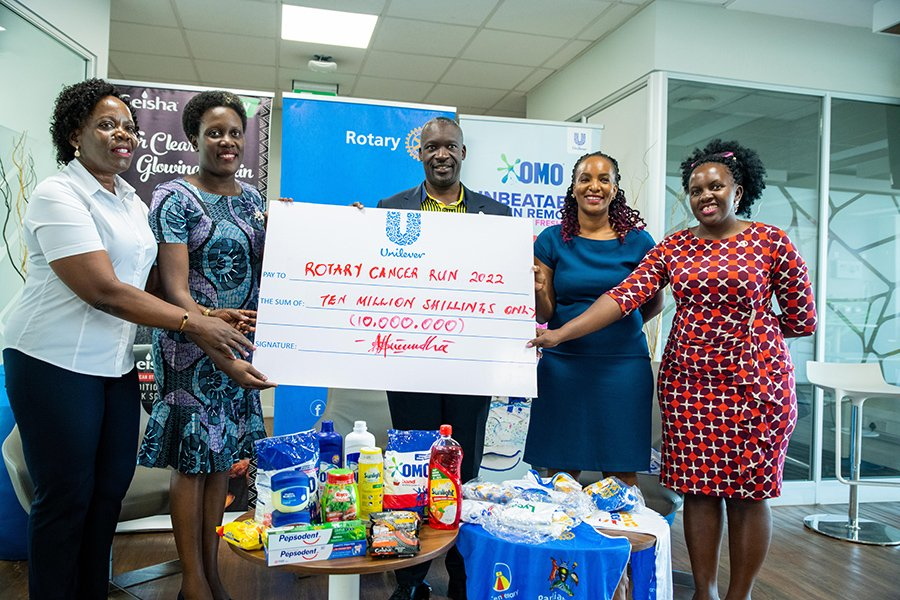 Mr.Rutahiigwa (@mwebembezi_fred) on Twitter photo <a href="/Unilever/">Unilever</a> Uganda has made a Shs10 million donation towards this year’s Rotary Cancer Run. The contribution was announced at the Unilever Offices in Kampala according to Unilever Uganda Country Lead Joanita Menya Mukasa <a href="/MakerereRotary/">Makerere University Rotary Peace Center</a> @RotaractMust <a href="/VoiceofToro/">101 FM Voice of Toro</a> <a href="/Rmpdam/">Rodrigo Damasceno</a>
#VOTNEWS <a href="/Unilever/">Unilever</a> Uganda has made a Shs10 million donation towards this year’s Rotary Cancer Run. The contribution was announced at the Unilever Offices in Kampala according to Unilever Uganda Country Lead Joanita Menya Mukasa <a href="/MakerereRotary/">Makerere University Rotary Peace Center</a> @RotaractMust <a href="/VoiceofToro/">101 FM Voice of Toro</a> <a href="/Rmpdam/">Rodrigo Damasceno</a>
#VOTNEWS