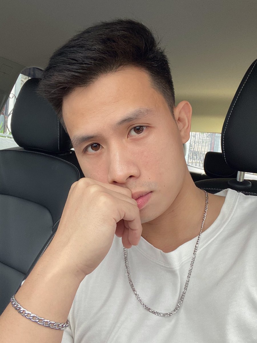 VlvJacky's tweet photo. ปวดหัวต้องทำไง....ดี 🤨 https://t.co/kOJI2U9c7W