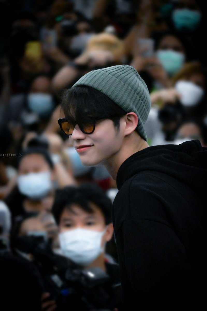 18aprril's tweet photo. ยิ้มหวานจนแจ้มล้นนนนนนนนนนนนน 🥰🥰🥰🥰 น่ารักที่สุดในหัวใจเราแล้วค่ะ ฮื่อออ รักนะคะน้องไบร์ท safe flight ค่า 🤍🤍🤍 @bbrightvc 

Bright Vachirawit 
#GMMTVreadyforJapanD2
#bbrightvc https://t.co/5gEBFi91nm