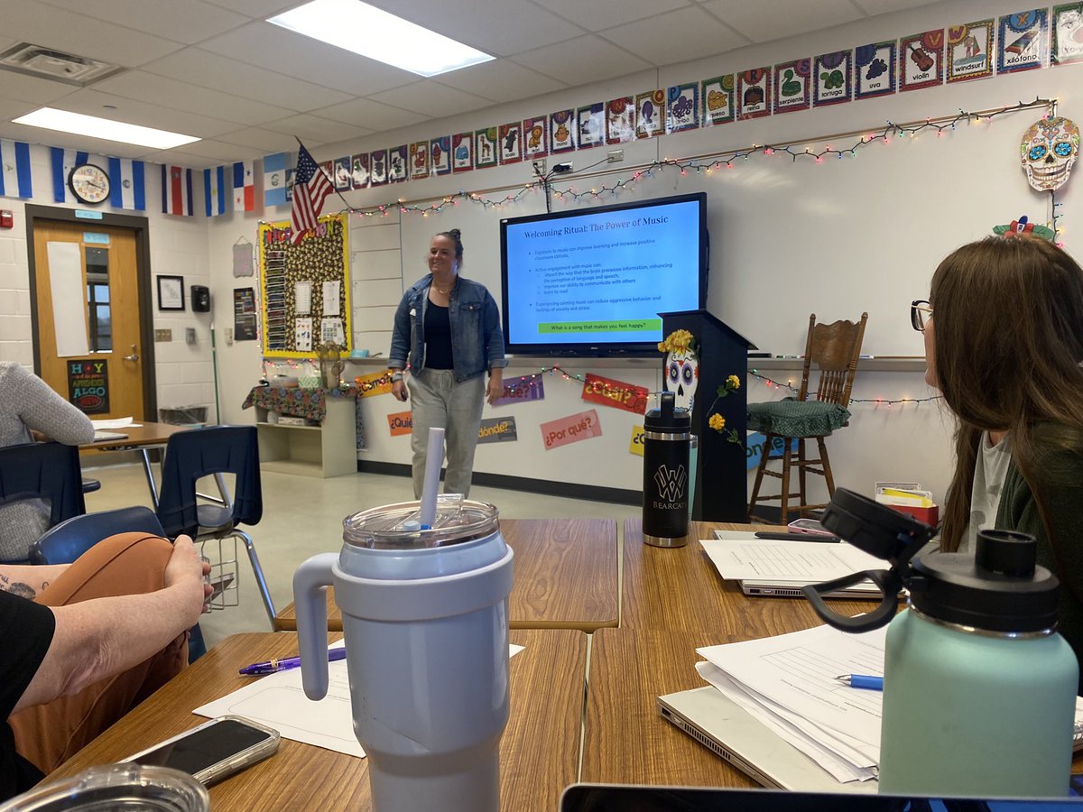 Jen_Goodenough's tweet photo. Miss working with you girls, but love that I still get to learn from you! Great sessions w 2 of my favorite people this morning! My little Bearcats will definitely benefit from the wonderful SEL resources &amp; knowledge shared! 💙 Thanks @savicki_kelly @MayberryLyndsey @nkcescrrsa https://t.co/td0hnBTZ7T
