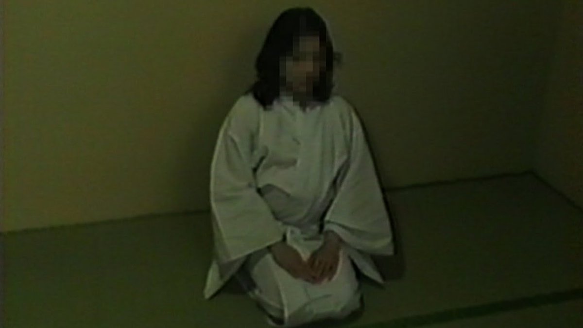 AddPalm's tweet photo. Tokyo Video of Horror หนังสยองขวัญแนว found footage จากญี่ปุ่น เป็นแนวรวมเรื่องสั้นเอาไว้ในหนังเรื่องนึง มีมากกว่า 20 ภาค! คอนเซ็ปหนังทำเป็นเหมือนรายการทีวีที่ทำหน้าที่วิเคราะห์คลิปหลอนสุดเฮี้ยนจากทางบ้านที่ส่งมา จะไล่ดูเท่าที่หามาได้ มีตอนอะไรบ้าง ตามอ่านในเธรดนี้ได้เลย https://t.co/zCZkEK2Unn