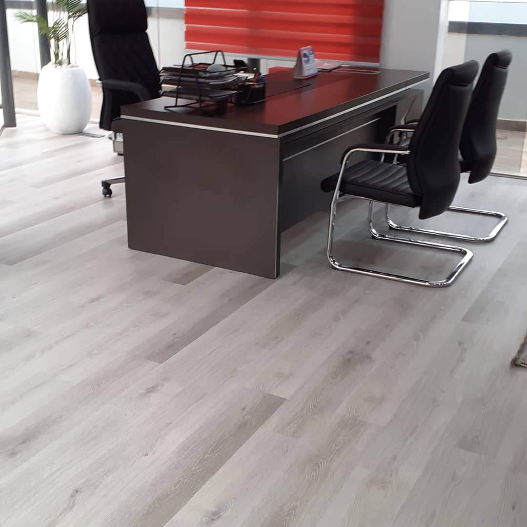 royandecor's tweet photo. @mrmacaroni @royandecor,we give your space a unique appearance. We install Spc,lvt,vinyl FLOORINGS, 3D wall panels,wall paper and lots more.Kindly patronise us🙏🙏We surpass your expectations. https://t.co/1gNfrdohzA