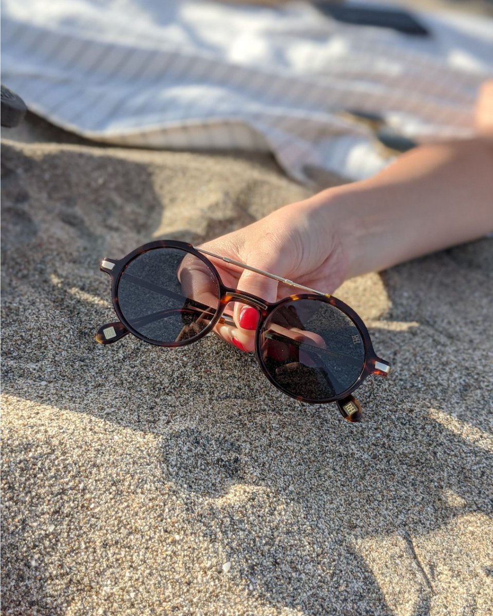 opticaliaco's tweet photo. Disfruta lo mejor del sol de la mano de #PedrodelHierro. 
 #OpticaliaColombia 🤓 #ActitudOpticalia 👓 #NosVemosenOpticalia😎 #GafasdeSolOpticalia https://t.co/fPhqti6Xm4