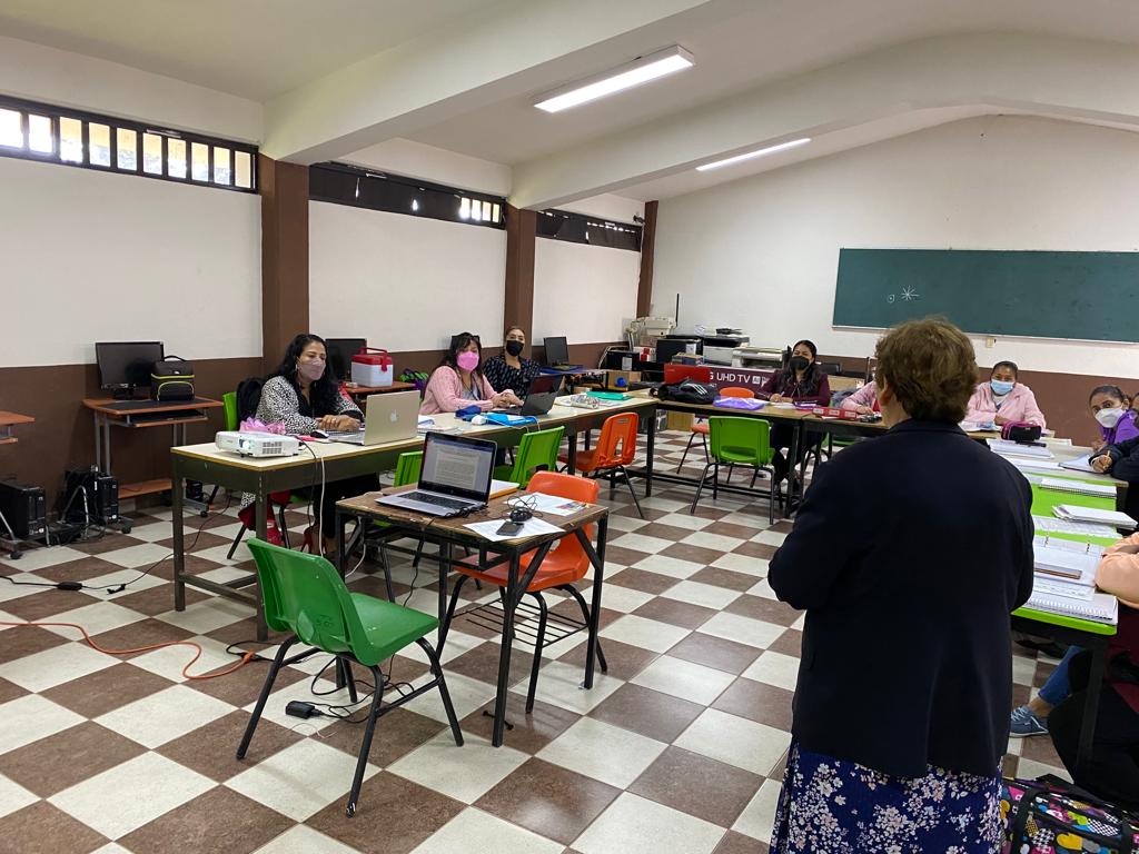 ISMAELR72622261's tweet photo. Se de a conocer el mensaje del Gobernador Del Estado De México. Lic. Alfredo Del Mazo Maza,  presentando la estrategia curricular en la igualdad de género, única en todo el país. 
@alfredodelmazo
#IgualdadDeGéneroEdoméx 
#CTE 
@geramonro05 
@TinocoGRogelio  
@SEB_Edomex https://t.co/RUL3KQ0ePp