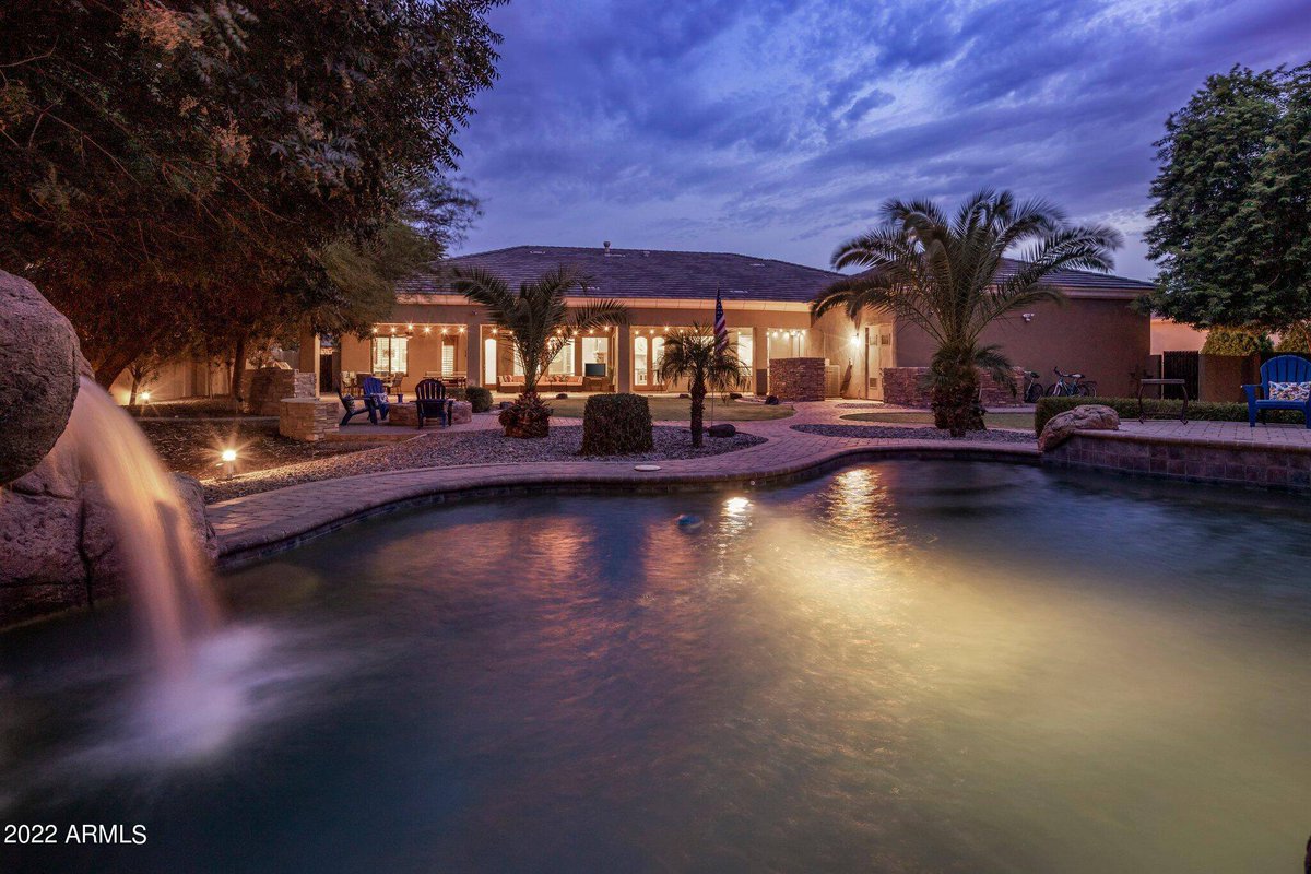 KrysTheRealtor's tweet photo. 3034 E PORTOLA VALLEY DR, Gilbert, AZ 85297 just hit the market!
Take a look at this awesome space: https://t.co/7yzMmEm3Ro https://t.co/gDIlTZoT4f