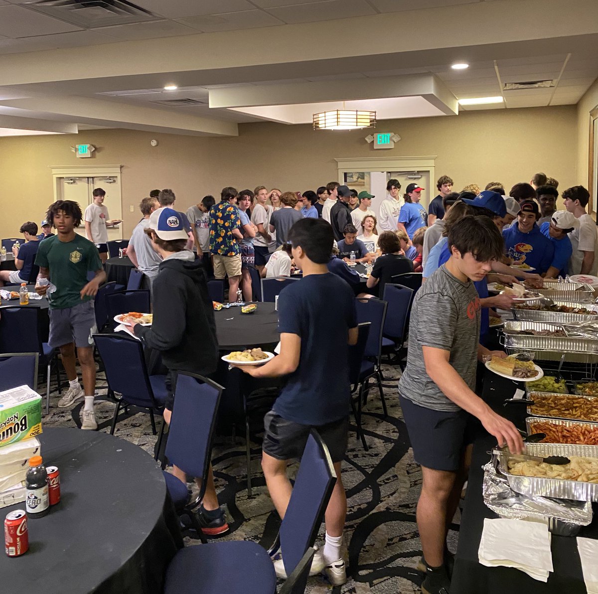 JetsMidget's tweet photo. An intense game of Rock/Paper/Scissor determined the most important event of the weekend…which team went first through the food line!
U16s with the winner, winner chicken dinner!
#Flylikeajet https://t.co/f5NfV8k6Ta