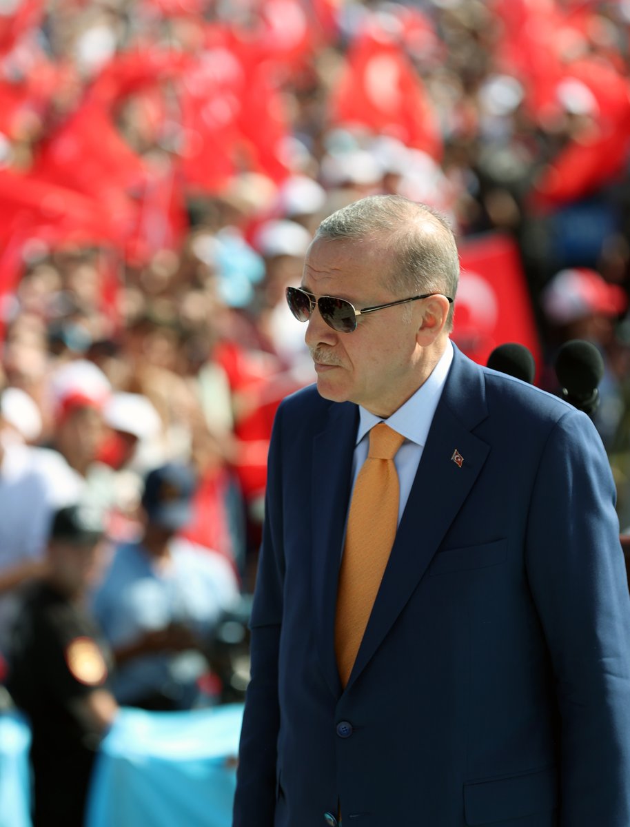 RTErdogan's tweet photo. Ahlat ve Malazgirt; geçmişi, bugünü ve yarınıyla Türkiye’dir, Anadolu’nun ebedî vatanımız olarak tescilidir.

Ahlat ve Malazgirt, medeniyetimizi yeniden yükseltme irademizin adıdır; dostlarımıza güven, düşmanlarımıza korku veren yükselişimizin mührüdür. https://t.co/J6sER6yoZg