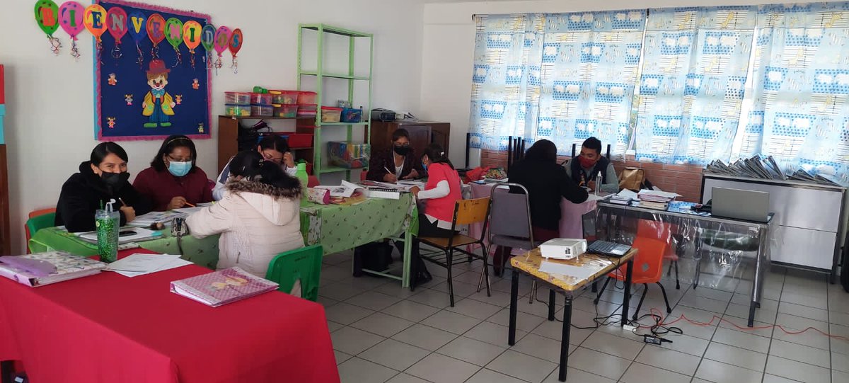 MiguelMazon23's tweet photo. #USAER08 En el preescolar "Amado Nervo" CCT 15EJN0043F, en el municipio de Xonactlan, fase intensiva de #CTE para trabajar en la Estrategia Curricular de #IgualdadDeGéneroEdoméx  @geramonro05 @TinocoGRogelio @SEB_Edomex @lucero082 https://t.co/NzSgkamEyV
