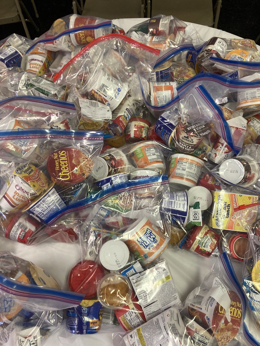 SHAREMcLean's tweet photo. As the school year starts up again, some kids don’t have access to necessary supplies. Share helps these students by providing notebooks, backpacks, snacks, and more to help them start the year off right! https://t.co/ylzB0qVDmR