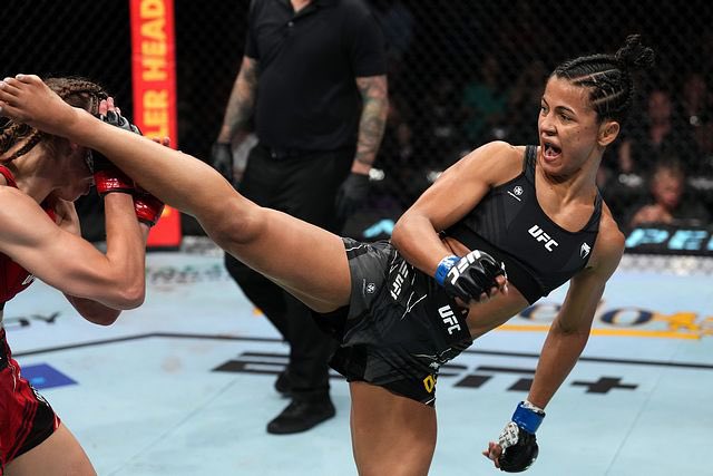 sportsbadger25's tweet photo. To open up my Twitter account, Iโll make a bold prediction. Natalia Silva will fight for a title within the next three years at flyweight (itโs not that bold). https://t.co/nnJTQbw9ag
