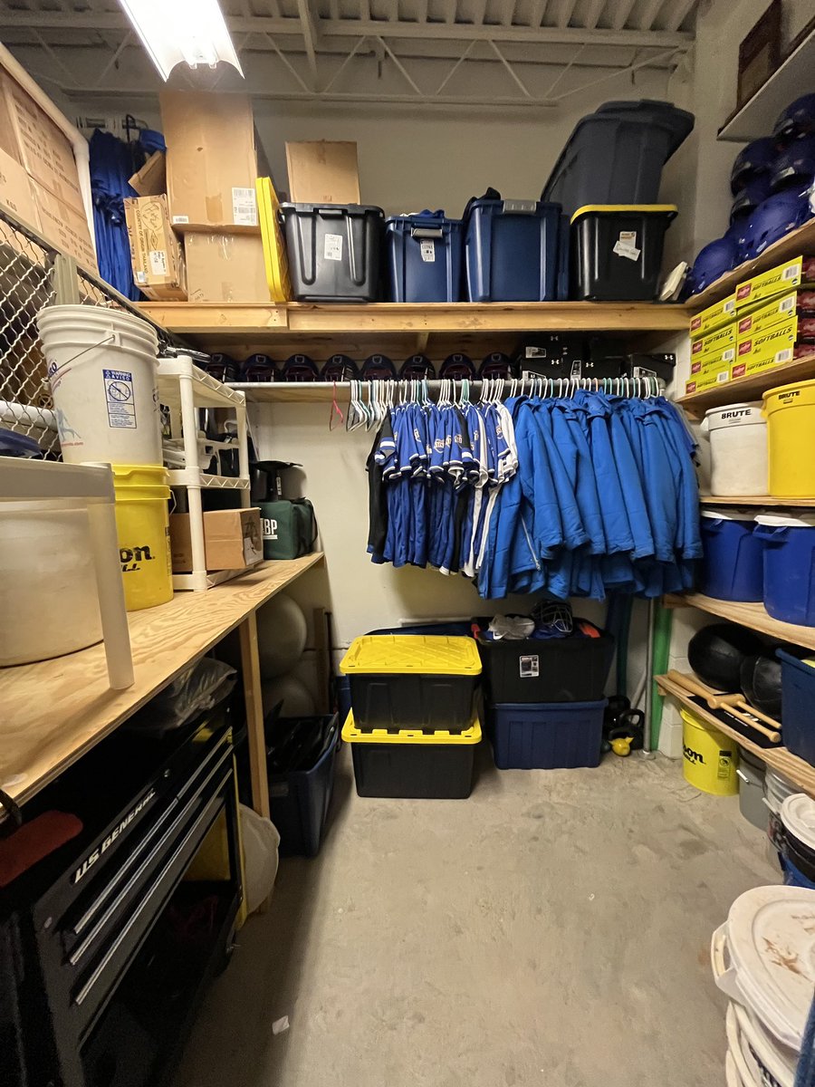 rdawson14's tweet photo. Before and after by the organizing magicians  - thank you @HadlichGrace and @karibreuer_ !!! #saintsdo https://t.co/2kLl7pl3St