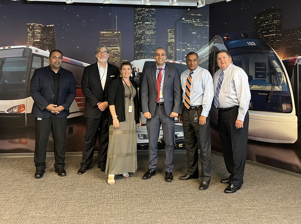 ScenicHouston's tweet photo. Great meeting with @METROHouston to discuss partnerships for streetscapes and the pedestrian realm. We love the new #OneMETRO initiative too! #transit #scenic https://t.co/jjHtjw6Zc0