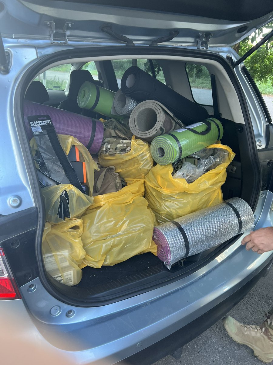 ‼️Важко це пояснювати,але в нашому війську є дуже багато підрозділів,які не оформлені.Особливо багато таких в русі опору.Вони не мають зарплати. Тому навіть труси,з яких ви смієтеся,ми їм купуємо.Сьогодні от був такий день.Донатьте.Бо вже купуємо зі своїх.
telegra.ph/Dopomoga-arm%D…